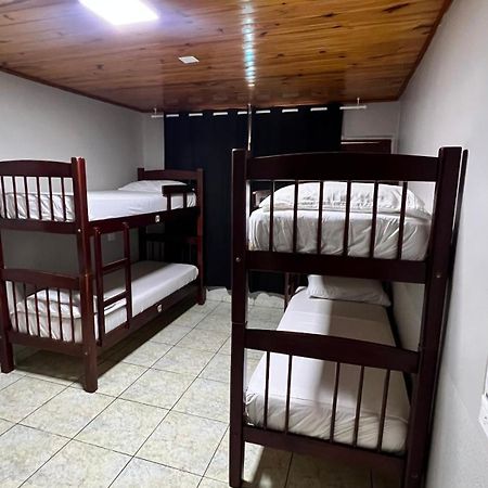 Hostel Peter Pan Puerto Iguazu Exterior photo